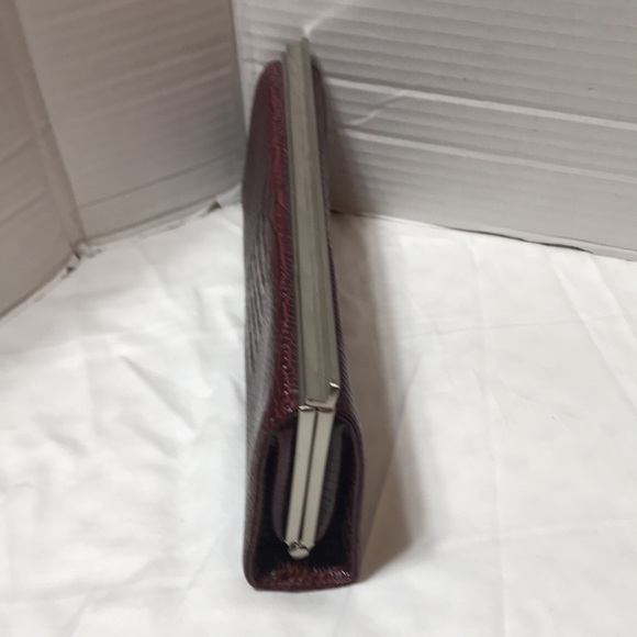 Ann Taylor croc embossed leather clutch. NWOT - Picture 3 of 5
